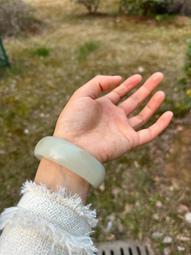 和闐玉籽料 俏色金皮油潤白肉巧雕天祿和田玉獨籽31.6g Q潤細白肉 黃金皮色俏雕保留 溫潤油性佳 歷史價格詳細信息