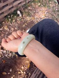 和闐玉新疆籽料手鐲，圈口5657，老坑新疆籽料，滿皮籽料，料 歷史價格詳細信息