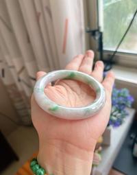 冰紫飄花吊墜冰種，底色是夢幻的藍紫色，如煙似霧的，飄了朵白棉 和田玉 玉石 收藏 -3384 歷史價格詳細信息