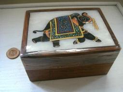 印度進口 天然礦物粉手繪首飾黃金寶石 手工實木製鑲嵌白玉大理石首飾盒 珠寶盒  裝項鍊耳環戒指收納盒 歷史價格詳細信息