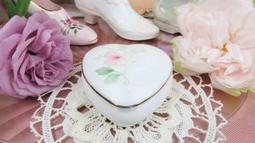 紫丁香歐陸古物雜貨♥歐洲vintage蝴蝶結花朵鑲鑽石胸針 歷史價格詳細信息