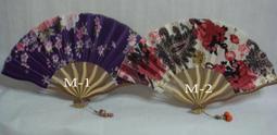 【佳樺迷你藝術扇1舖】高質感日本絹布印花圖樣精緻龍骨扇可放皮包/宮廷扇.草扇日本扇子批發 歷史價格詳細信息