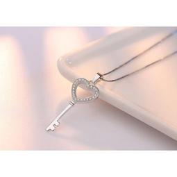 s925純銀愛心鑲鑽耳扣女韓版時尚超閃百搭耳環小眾高級感心形韓版 歷史價格詳細信息