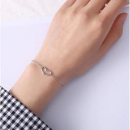 愛心造型手鏈-S0003-材質:鋯石，S925銀，珍珠。特價300元 歷史價格詳細信息