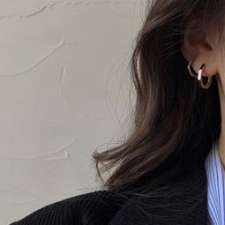 台灣現貨耳環 圈圈耳環 耳扣 耳圈 S925純銀耳圈 銀耳環 簡約設計感輕奢耳環 圓圈耳環 日常基礎百搭 養耳洞耳飾 氣 歷史價格詳細信息