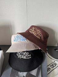 Lv新款高彈力健身短款瑜伽服運動套裝~小背心➕修身提臀顯瘦打底褲腳  S M L 歷史價格詳細信息