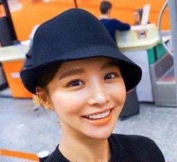 出清~~❤破盤價❤五瓣花朵 彩虹色系～《炫雅色彩XY系列甲油膠》～有12色可選擇，LED/UV 可卸～單瓶銷售區 歷史價格詳細信息