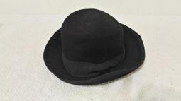 八九成新~ 義大利製名牌【TED LAPIDUS】灰底藍線 雙排扣羊毛成套西裝套裝 --保證正品 --48 歷史價格詳細信息