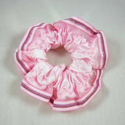 【MoDo魔荳】＊全新＊《甜美韓系款@渡假田園風鏤空針織花邊大腸髮束。滾邊大腸髮圈。滾邊大腸圈圈束。滾邊髮飾》〈咖啡格子〉 歷史價格詳細信息