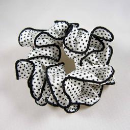 【MoDo魔荳】＊全新＊《甜美韓系款@大小點點貼片蕾絲紗大腸髮束。大腸髮圈。大腸圈圈束。大腸圈》〈褐〉 歷史價格詳細信息