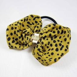 【MoDo魔荳】＊全新＊《甜美韓系款@金屬光感四葉幸運草墜飾電話線髮圈。電話線髮束。電話繩髮圈。電話線圈髮束髮圈》〈白〉 歷史價格詳細信息