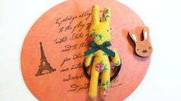 crystalshop89& 韓國韓國製 小惡魔造型毛線帽 (螢光紅), 原價490元 大特價190元 歷史價格詳細信息