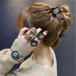 現貨韓國彩色毛球毛線耳環 手工復古球球圓形耳針 秋冬耳環新品Rose Bonbon R1E002 歷史價格詳細信息