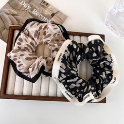 個性字母貼布繡羅紋開衩寬鬆圓領長上衣(紅.綠L-3L)-X347熊衣褲語 歷史價格詳細信息