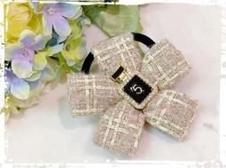 ＊ 阿布捲捲鄉村雜貨 ＊韓國進口 精緻高雅珍珠弧形線條造型抓夾 鯊魚夾-韓國製 歷史價格詳細信息