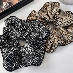 {朵朵韓飾} C3738 韓國直送(正韓)-法式氣質緞面麻花交叉寬邊髮箍(四色) 歷史價格詳細信息