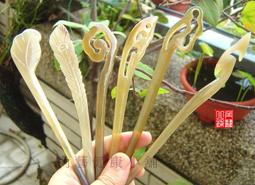 【角藝健康小舖】精品手工 非洲黃犛牛角梳子 麻花梳背 多重拋光 紋路漂亮 約13~14cm 實物圖選梳 FD14 歷史價格詳細信息