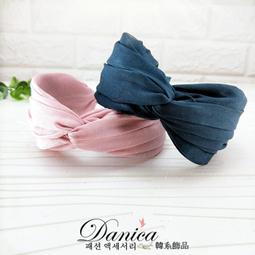 髮飾 現貨 韓國連線熱賣氣質甜美浪漫女神款立體金屬感蝴蝶水鑽鍊條後掛髮夾 K7690 批發價 Danica 韓系飾品 歷史價格詳細信息