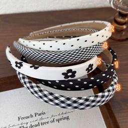 {朵朵韓飾} C3306 韓國直送(正韓)-法式氣質彩色蝴蝶結牛仔蕾絲花邊大腸圈髮束(二色) 歷史價格詳細信息