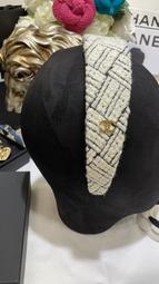 ???????????????????????? 新品???? 貴氣感發圈推薦 ✔️大號粗花呢毛絨雙層蝴蝶結金色雙c頭繩 ✔️小號珍珠山茶花黑色雙c織帶頭繩 歷史價格詳細信息