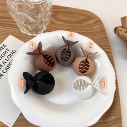 {朵朵韓飾} B9089 韓國直送(正韓)-氣質簡約純色抓夾(四色) 歷史價格詳細信息