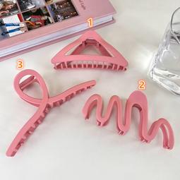 {朵朵韓飾} C965 韓國直送(正韓)-個性氣質粉色系烤漆金屬抓夾(三款) 價格比較,價格查詢,歷史價格詳細信息