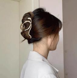 小抓夾 鯊魚夾 金屬髮夾 宮廷珍珠蝴蝶結髮夾????女王要美麗???? 歷史價格詳細信息