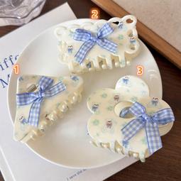 {朵朵韓飾} C3432 韓國直送(正韓)-法式氣質彩虹草編花朵扭扭髮夾(二色) 歷史價格詳細信息