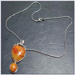 瑪瑙佩珠子一顆舊藏細節如圖器型完美漂亮品相完整如圖 歷史價格詳細信息