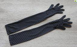 [先蠶綢莊]ELVISH意大利100%桑蠶絲雙縐不規則袖變型蟲塗鴉/真絲襯衫/蠶絲襯衫/2色 歷史價格詳細信息