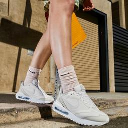 NIKE Air Max Dawn 休閒鞋 氣墊 增高 厚底 緩震 男 黑白 DJ3624-001 歷史價格詳細信息