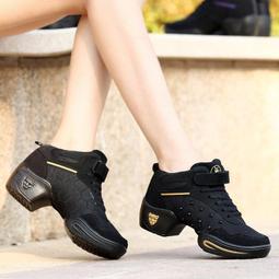 舞動網頁設計 (Dreamweaver / Photo Impact / Flash )附光碟ISBN 9867231163九成新無劃記 原價450 陳怡君 知城 2005 歷史價格詳細信息