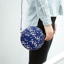 ◎。Bafa。◎ 韓國livework~毛絨絨小白狗 柔軟 耳機收納包 零錢包 小物包 鑰匙包 信用卡悠遊卡包 歷史價格詳細信息