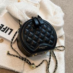 今年流行包包女2023新款百搭通勤小眾設計單肩斜挎手提黑色小方包 歷史價格詳細信息