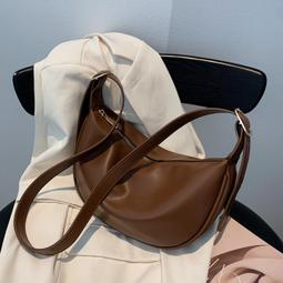 小眾設計水餃包2023新款冬季時尚復古法式寬帶斜揹包軟皮通勤包潮 歷史價格詳細信息