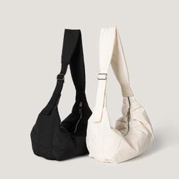 韓國ins風百搭餃子包女 大學生斜背包上課單肩休閒背包日系包包男-李李 韓國女裝 歷史價格詳細信息