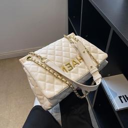 包包女2023新款春夏時尚百搭名媛褶皺斜跨單肩高級鑲鑽手提雲朵包 歷史價格詳細信息