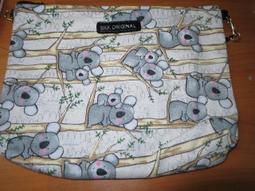 ///愛蜜莉娃娃屋///~泰國BKK Original 曼谷包~側背包~斜背包~法國巴黎鐡塔---約24公分[特價] 歷史價格詳細信息