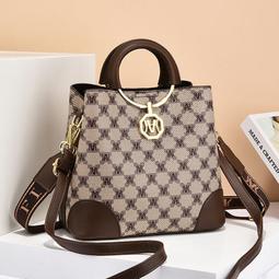 《愛網購》~SF10191~夏天超火新款時尚休閒軟皮手機包洋氣斜跨單肩包收納包休閒包外出包旅行包 歷史價格詳細信息