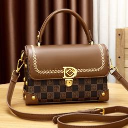 【八號館】拼接撞色女防震速乾健身套裝跑步運動緊身提臀裸感瑜伽服運動服裝運動服飾休閒服裝．LA05872 歷史價格詳細信息