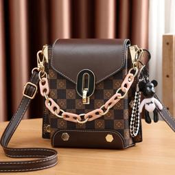 流行商館手工不織布藍色小鱷魚吊飾可用消費卷 歷史價格詳細信息