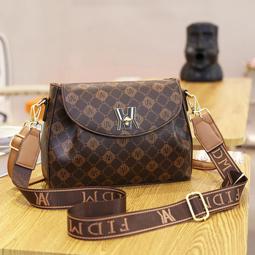 『購物趣』時尚超火小包包新款腋下包百搭單肩斜挎包包女收納包休閒包外出包旅行包~SF11841 歷史價格詳細信息