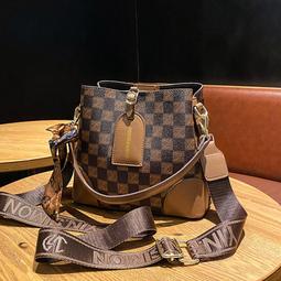 ６９９免運丶包包女秋冬新款時尚復古手提包大容量狐貍掛件女包單肩斜挎包休閒包外出包收納包斜背包側背包丶SD00767 歷史價格詳細信息