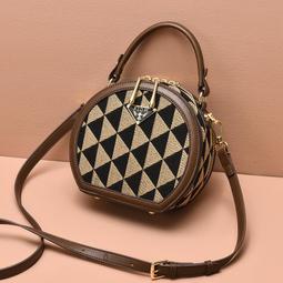 ６９９免運丶女春季新款斜挎包便攜大容量生意零錢包多隔層簡約中年媽媽包側背包休閒包外出包收納包丶TA04060 歷史價格詳細信息