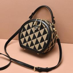 ６９９免運丷包包質感小包包女包秋冬新款潮單肩斜挎包時尚小圓包休閒包收納包單肩包斜背包丷SF05271 歷史價格詳細信息