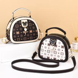 ６９９免運丷包包女秋冬新款時尚女包流行褶皺簡約大容量女士單肩包旅行斜挎包休閒包女包包外出包斜背包丷TA05987 歷史價格詳細信息