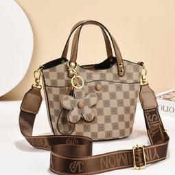 《愛網購》~SF17252~新款輕奢氣質女包時尚百搭通勤斜挎手提包包女休閒包旅行包外出包收納包 歷史價格詳細信息