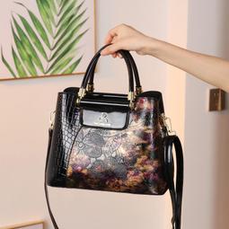 《愛網購》~SF17303~新款大容量高級感輕奢媽媽包手提中年女士百搭洋氣單肩斜挎包休閒包旅行包外出包收納包 歷史價格詳細信息