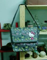 全新,三麗鷗 HELLO KITTY 上下雙層 防水 手提袋,旅行袋 歷史價格詳細信息