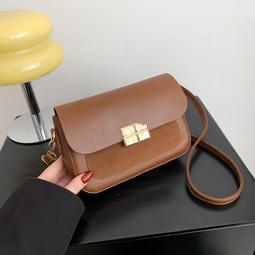 潮流撞色小方包2024春夏新款個性寬帶斜挎包女簡約時尚相機包 歷史價格詳細信息